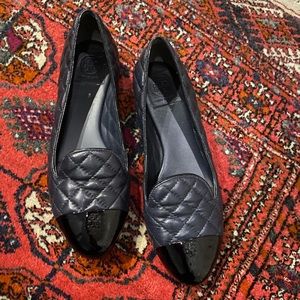 Tory Burch Loafer in Navy Blue Two Tone